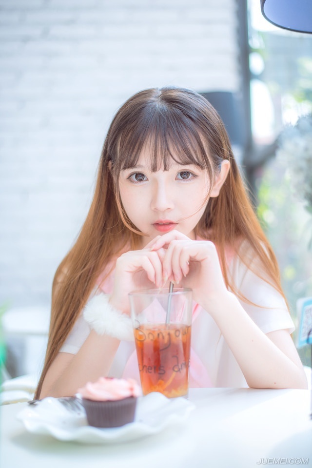 世间最平和的快乐就是静观天地与人世慢慢地品味出它的和谐。